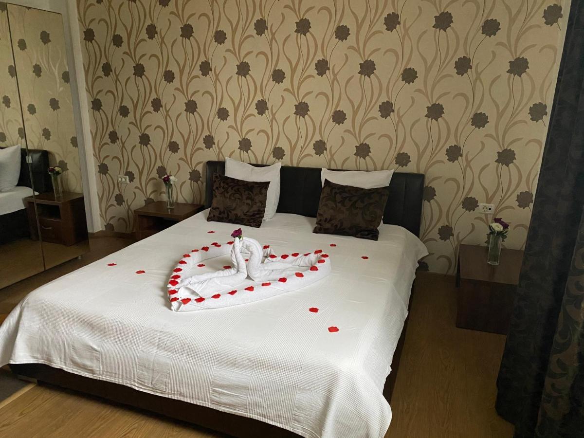 Hotel Viva Ploieşti Eksteriør billede