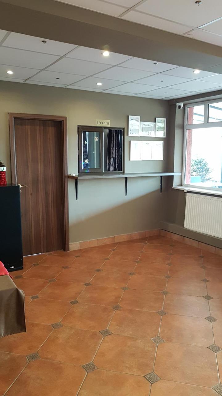 Hotel Viva Ploieşti Eksteriør billede